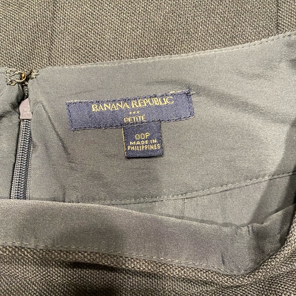 Banana Republic Pencil Skirt - Picture 4 of 8